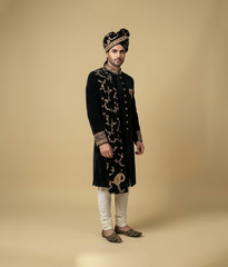 Black and Gold Embroidered Classic Turban