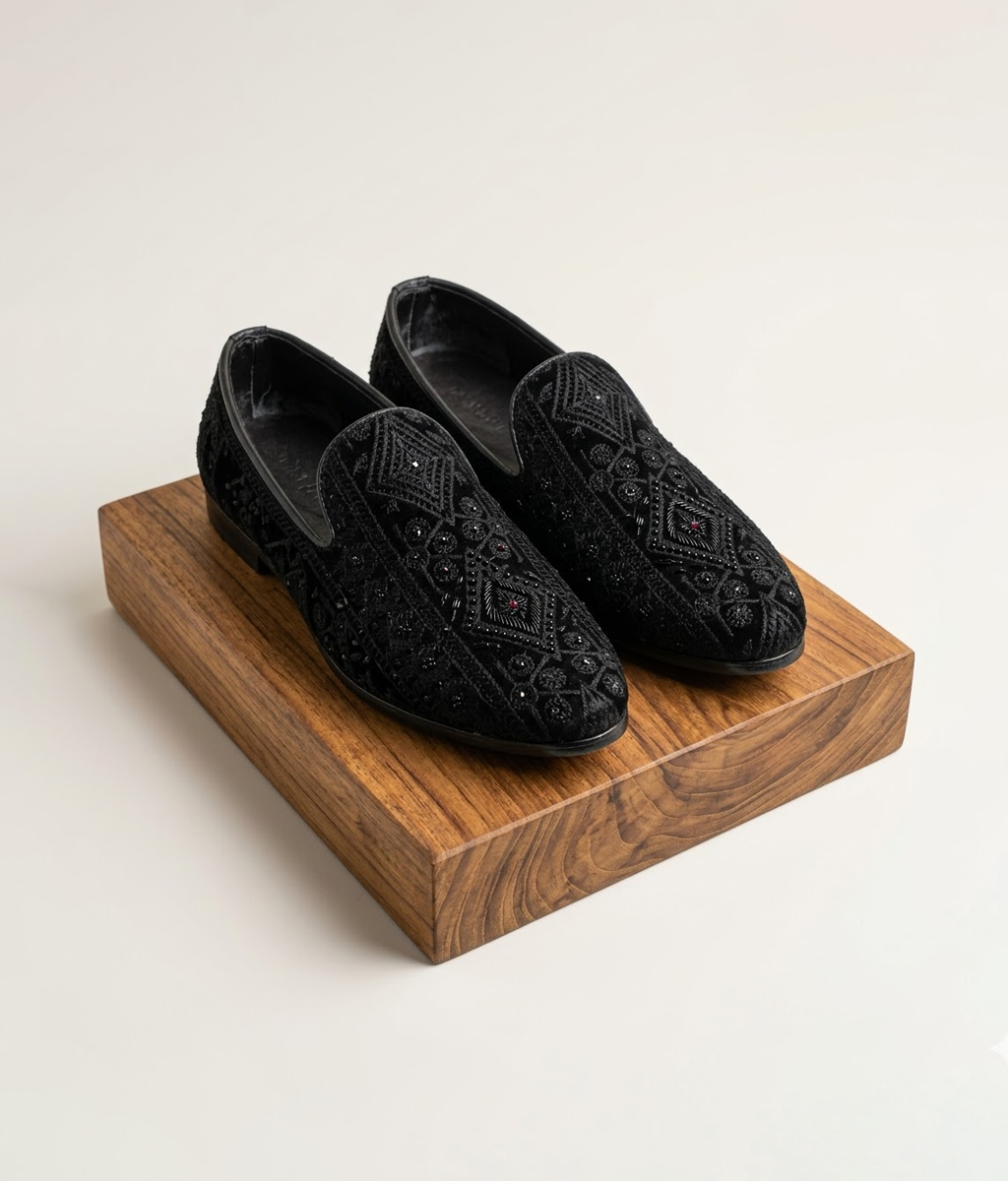 Black Embroidered Dulha Boots