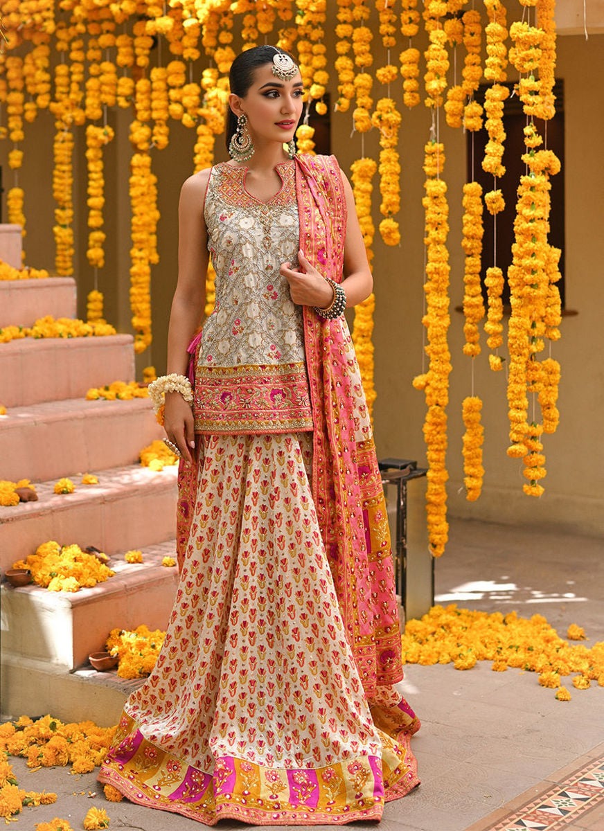 Ivory Cream Bandhani Print & Gotta Worked Lehnga