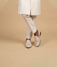 Offwhite Embroidered Dulha Boots with Floral Tilla Work
