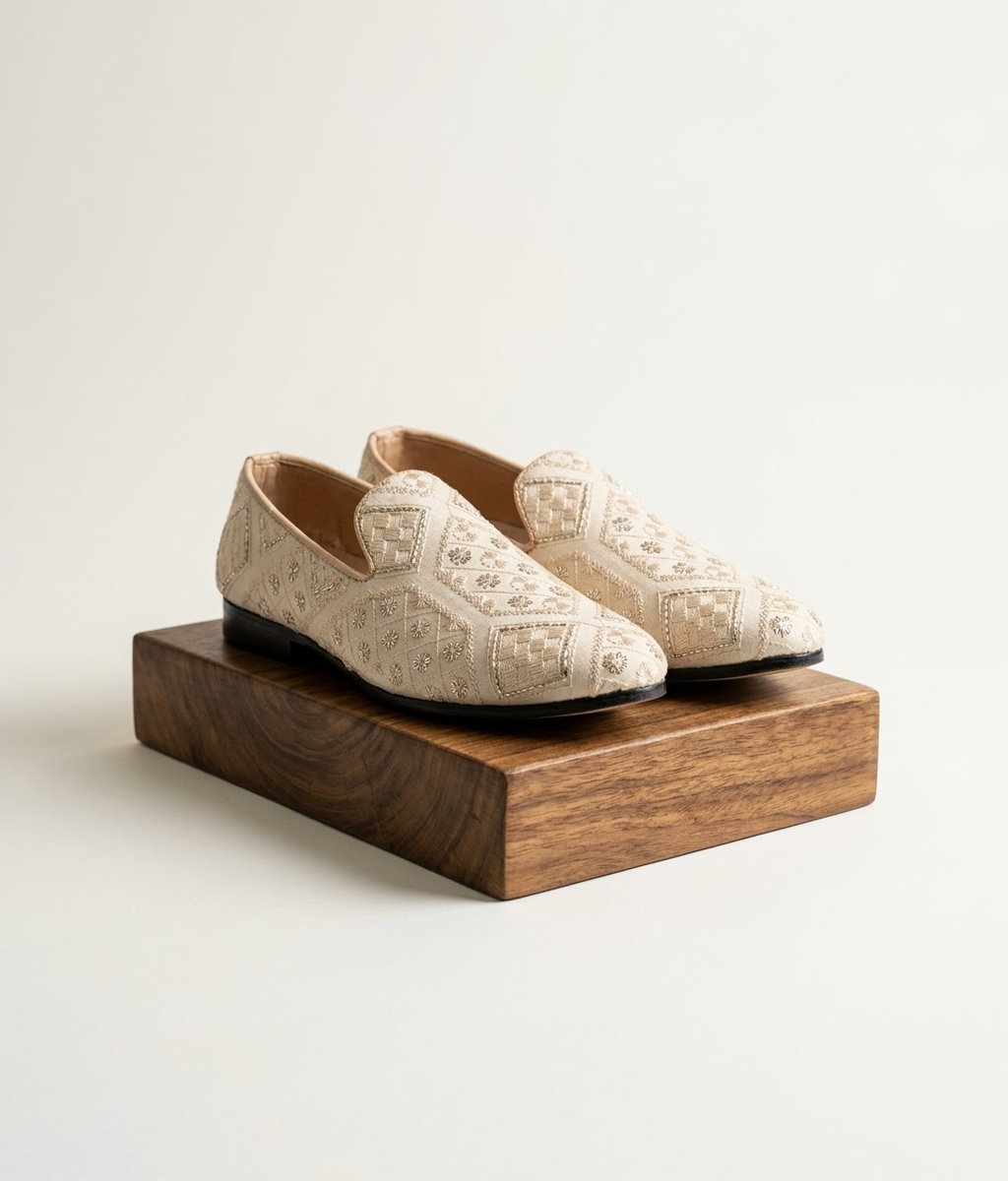 Offwhite Sequin Embroidered Dulha Boots
