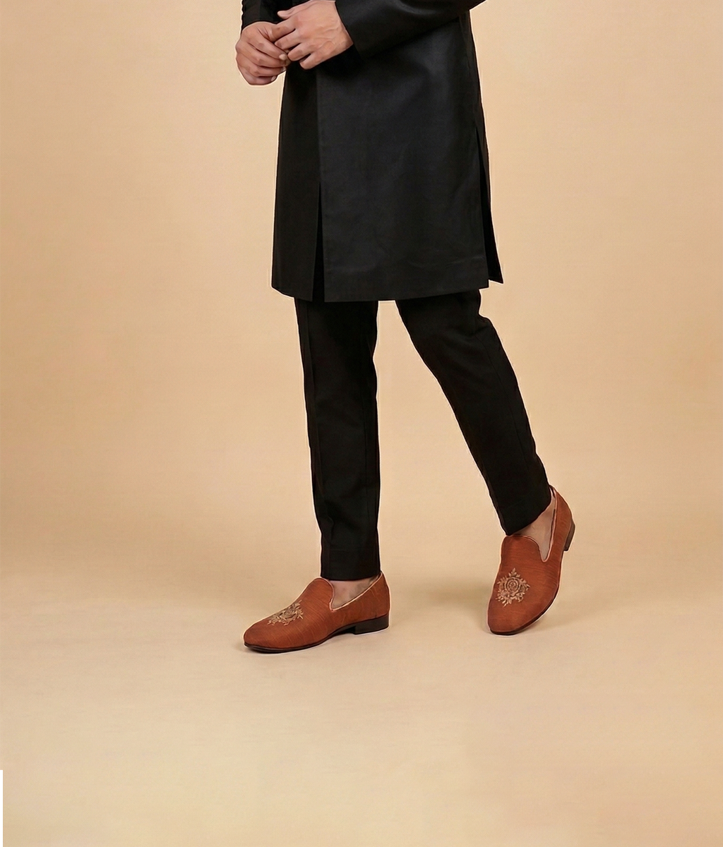 Rust Embroidered Dulha Boots with Tilla Work